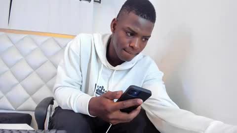 Snapshot of pipeking20 chatting on 02-16-26, 12:01 P I P E online show from 02-16-26, 12:01