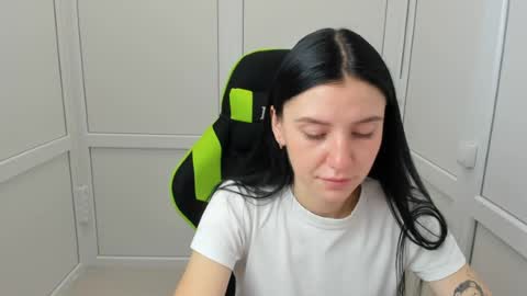 Snapshot of piper_smilee chatting on 07-11-26, 06:27 Piper online show from 07-11-26, 06:27