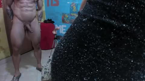 Snapshot of pipeshowtime chatting on 11-27-25, 11:51 VALENTINA y PIPE online show from 11-27-25, 11:51