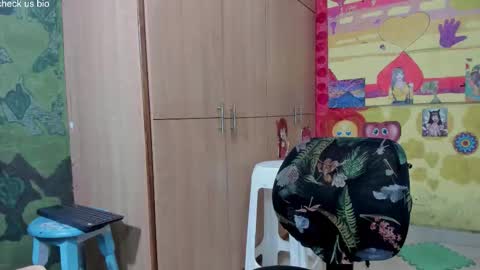 Snapshot of pipeshowtime chatting on 12-01-25, 10:42 VALENTINA y PIPE online show from 12-01-25, 10:42