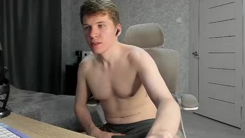 Snapshot of pirremeow chatting on 06-20-26, 06:11 Pierre online show from 06-20-26, 06:11