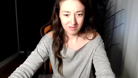 piscesgirl06 online show from 10-08-25, 05:49