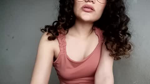 Snapshot of piscis_dreams chatting on 02-26-25, 01:32 PiscisDreams online show from 02-26-25, 01:32