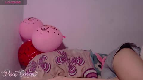 Snapshot of piscis_dreams chatting on 02-22-26, 04:24 PiscisDreams online show from 02-22-26, 04:24