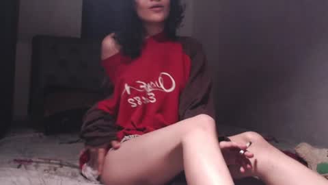Snapshot of piscis_dreams chatting on 06-19-26, 10:08 PiscisDreams online show from 06-19-26, 10:08
