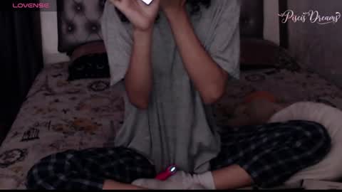 Snapshot of piscis_dreams chatting on 07-09-26, 11:25 PiscisDreams online show from 07-09-26, 11:25