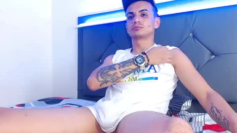 Snapshot of pitersonnt chatting on 09-19-25, 05:53 pitersonnt online show from 09-19-25, 05:53