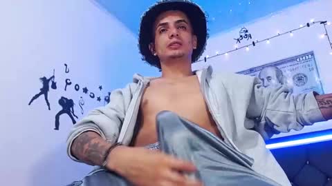 Snapshot of pitersonnt chatting on 11-24-25, 02:00 pitersonnt online show from 11-24-25, 02:00