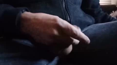 Snapshot of pitoenmano_ chatting on 11-19-25, 03:45 Antn online show from 11-19-25, 03:45