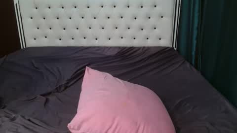 pixel online show from 03-31-26, 06:30