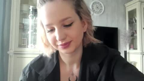 Caroline online show from 04-09-26, 06:19