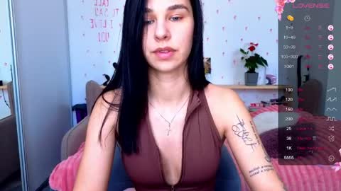 Snapshot of pixie_molly chatting on 05-04-26, 07:04 Molly online show from 05-04-26, 07:04
