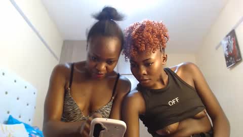 Snapshot of pixie_p chatting on 10-09-25, 04:38 Pixie online show from 10-09-25, 04:38