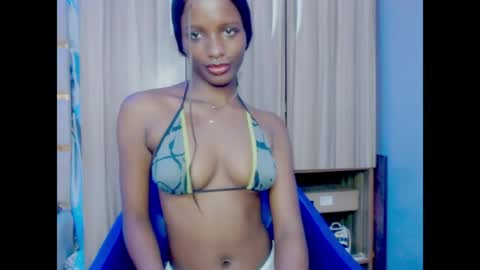 Snapshot of pixie_pulse chatting on 06-15-26, 06:15 Ella online show from 06-15-26, 06:15