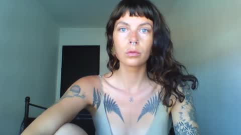 pixiecatfairy online show from 09-25-25, 11:14