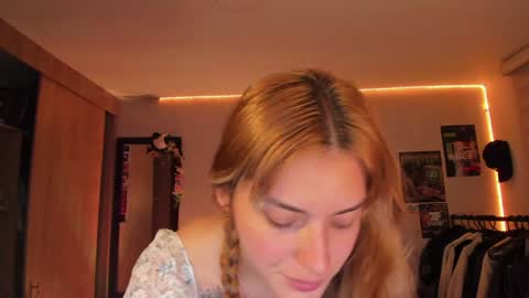 pixie online show from 01-08-25, 02:25