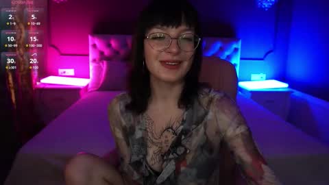 Snapshot of pixiepeachh chatting on 09-22-25, 12:29 pixiepeachh online show from 09-22-25, 12:29