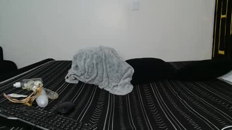 pixietease1 online show from 05-21-26, 06:42