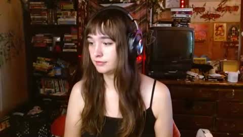 Snapshot of pixinun chatting on 09-29-25, 07:40 Izzy online show from 09-29-25, 07:40