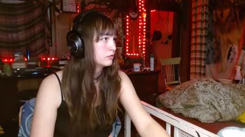 Snapshot of pixinun chatting on 02-23-26, 11:46 Izzy online show from 02-23-26, 11:46