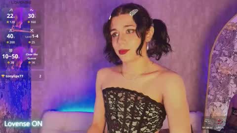 Snapshot of pixy_20 chatting on 12-19-25, 04:08 cris online show from 12-19-25, 04:08