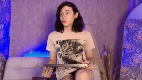 Snapshot of pixy_20 chatting on 02-19-26, 02:18 cris online show from 02-19-26, 02:18