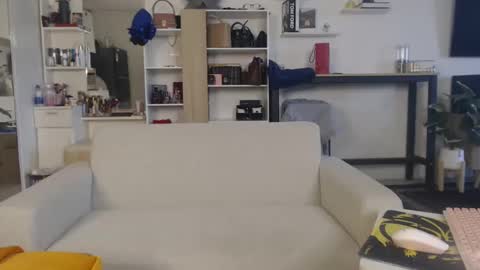 plasticgirll online show from 12-22-24, 10:17