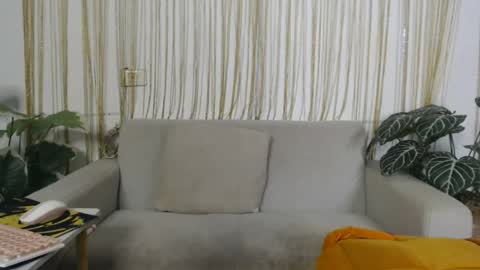 Snapshot of plasticgirll chatting on 07-31-26, 02:38 plasticgirll online show from 07-31-26, 02:38