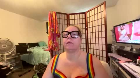 Snapshot of platinumpuzzy chatting on 04-23-26, 02:30 Platinum Puzzy online show from 04-23-26, 02:30