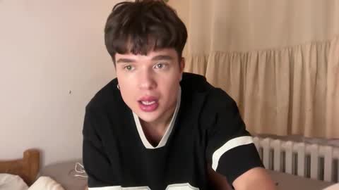 Snapshot of platonlxs chatting on 12-19-25, 11:34 Platon Lxs online show from 12-19-25, 11:34