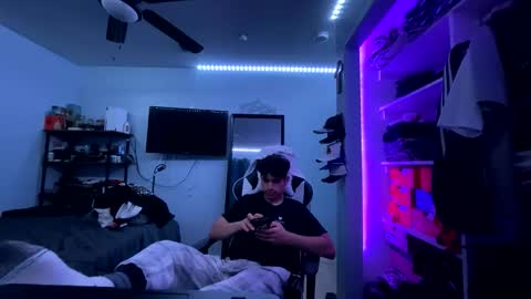 Snapshot of playboy_ever chatting on 11-21-25, 06:01 X X X online show from 11-21-25, 06:01