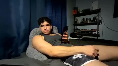 Snapshot of playboy_ever chatting on 12-17-25, 06:19 X X X online show from 12-17-25, 06:19