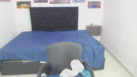 Snapshot of playboy_sex6 chatting on 12-11-24, 08:07 PETER online show from 12-11-24, 08:07