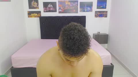 Snapshot of playboy_sex6 chatting on 12-17-24, 04:32 PETER online show from 12-17-24, 04:32