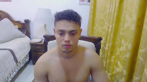 Snapshot of playboy_sex6 chatting on 02-06-25, 12:54 PETER online show from 02-06-25, 12:54