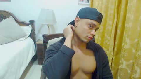 Snapshot of playboy_sex6 chatting on 02-21-25, 03:12 PETER online show from 02-21-25, 03:12