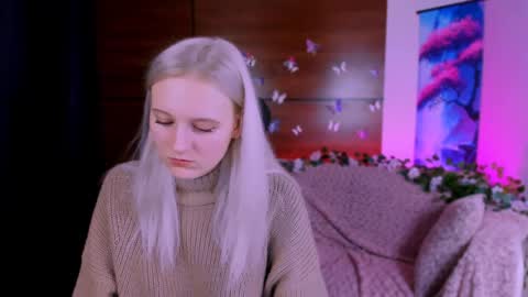 Sophie online show from 12-28-24, 01:38