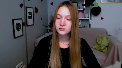 Sophie online show from 02-23-25, 03:40
