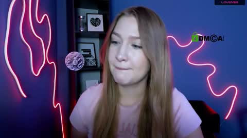 Sophie online show from 09-30-25, 05:18