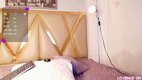 Snapshot of playfulcurvymommy chatting on 03-11-25, 07:14 Scarlett online show from 03-11-25, 07:14