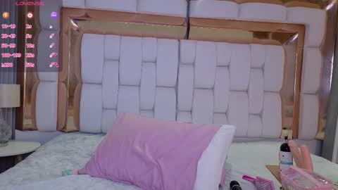 Snapshot of playfulcurvymommy chatting on 09-21-25, 12:51 Scarlett online show from 09-21-25, 12:51