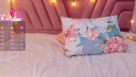 Snapshot of playfulcurvymommy chatting on 11-02-25, 12:40 Scarlett online show from 11-02-25, 12:40