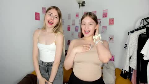 Snapshot of playfulmelly chatting on 05-26-26, 12:34 Melly online show from 05-26-26, 12:34
