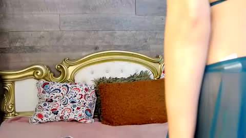 Snapshot of playfulsamy chatting on 12-11-24, 08:15 PlayfulSamy online show from 12-11-24, 08:15