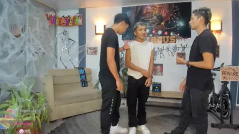   online show from 10-26-25, 11:09