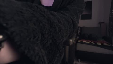 Hello ask me  . Im glad  to see you here in my room. Welcome PVT is open online show from 03-02-25, 10:48