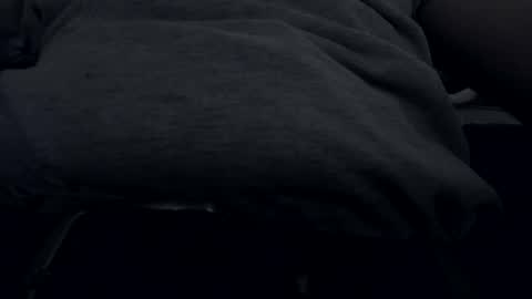 Hello ask me  . Im glad  to see you here in my room. Welcome PVT is open online show from 09-16-25, 03:46