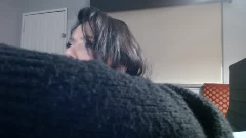 pleasantdinosaurus7537 online show from 12-23-25, 07:06