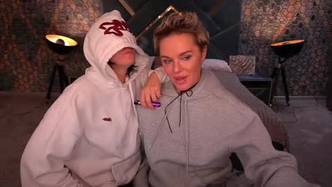 Snapshot of pleasurewecouple chatting on 11-29-25, 07:11 Ira brunette and Vika blonde online show from 11-29-25, 07:11