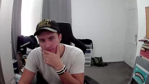 plkrisztian online show from 09-18-25, 07:05